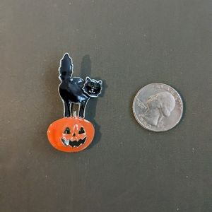 Halloween enamel pin cat pumpkin jackolantern brooch